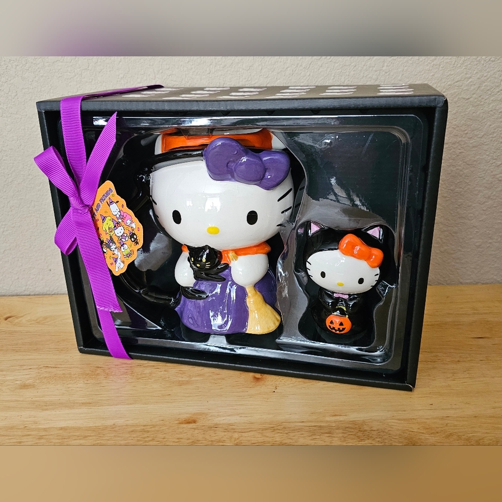 Hello Kitty 🎃 Mug & Figurine Set